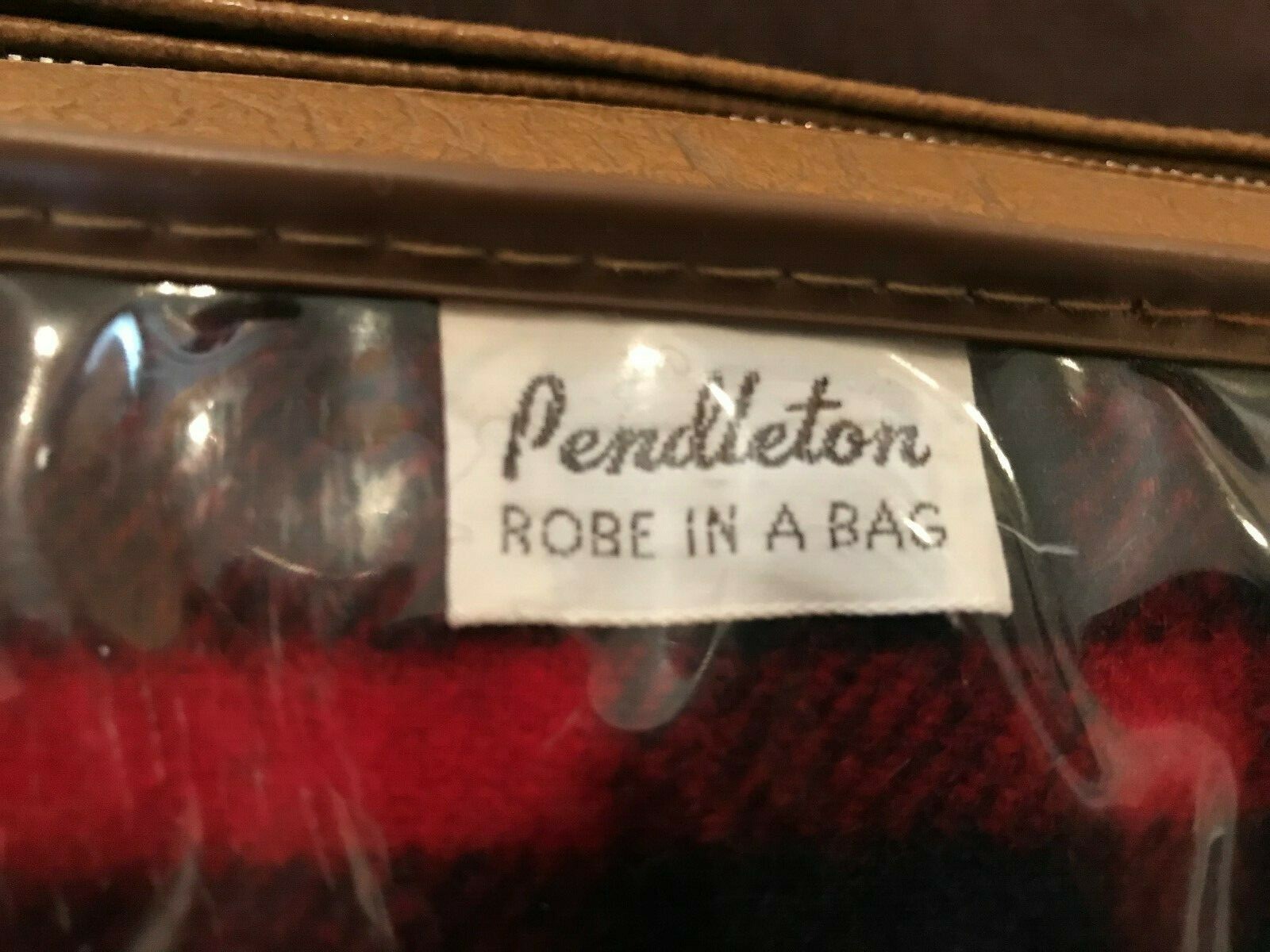 Pendleton Robe in a Bag Throw - 100 % Virgin Wool with bag
