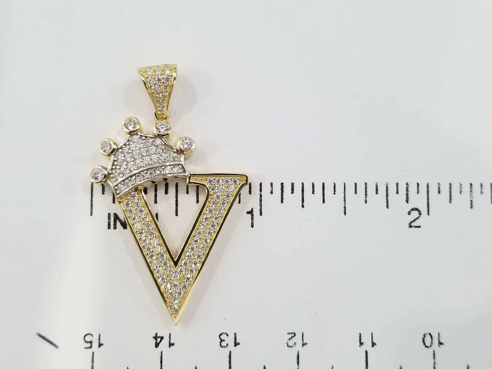 Pre-owned Crown 14k Unisex Yellow Gold  Initial Alphabet Letter V Pendant Charm King Cz