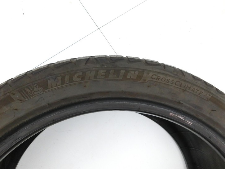 BMW E60 525i LCI 07-10 3.0 160KW 2x Reifen Ganzjahresreifen Michelin 245/40R18 97Y 5.48-5.88mm BMW E60 525i LCI... Vorschau 4