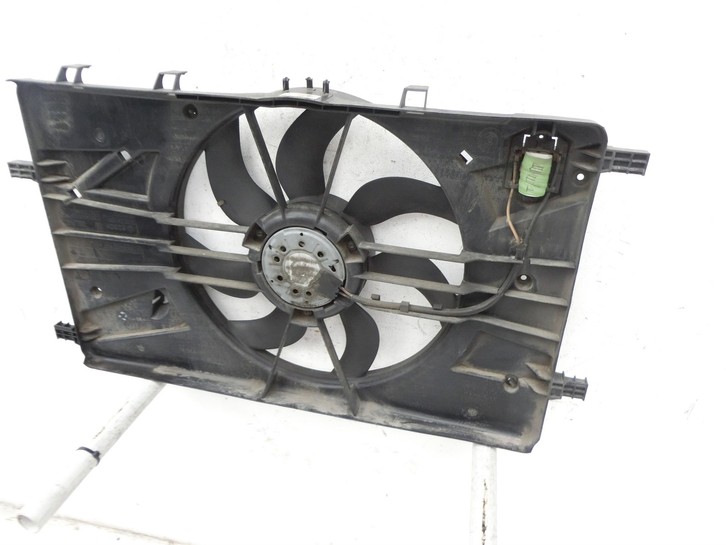 Opel Astra J GTC 11-18 CDTi 2,0 121KW Lüfter Ventilator f. Kühler Opel Astra J GTC 11-18 16.11.2011 0130307203... Bild 3