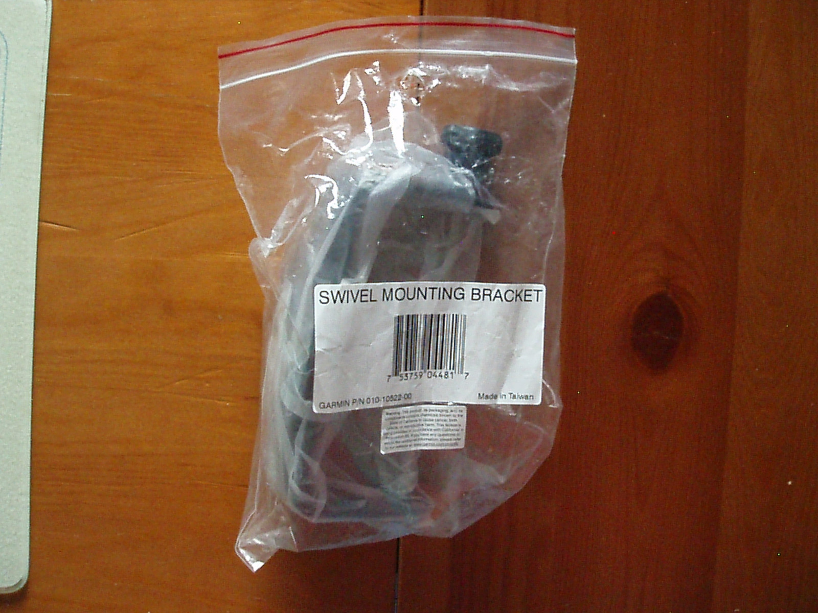 GARMIN Tilt & Swivel Mounting Bracket. NEW  P/N: 010-10522-00