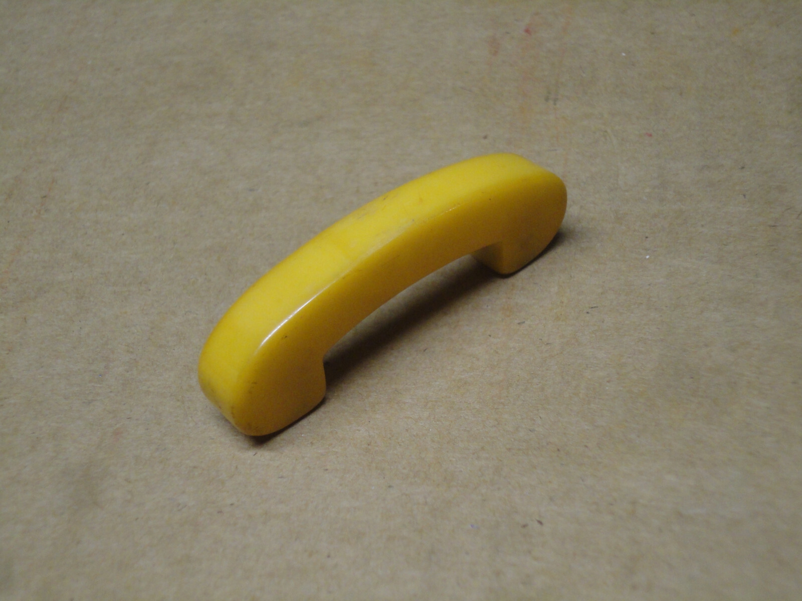 Vintage 1930's BUTTERSCOTCH BAKELITE CUPBOARD DOOR DRAWER HANDLE PULL HARDWARE