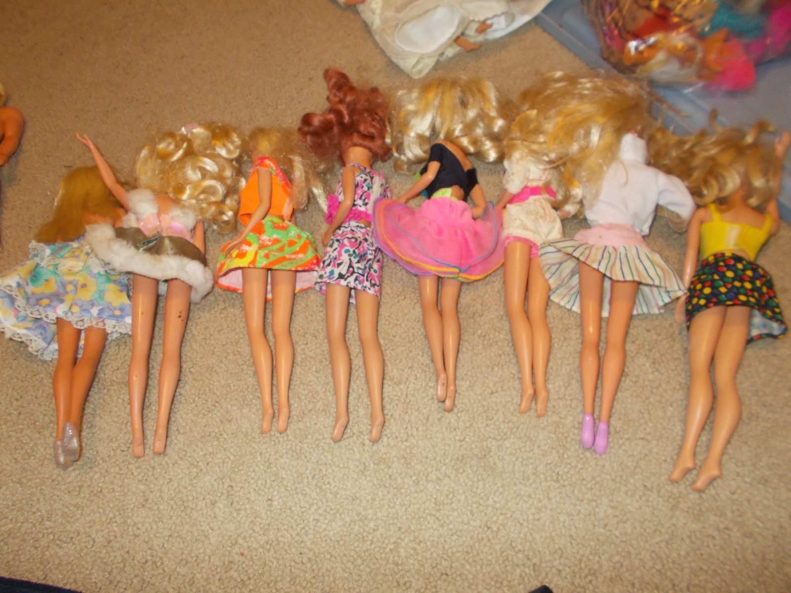 8  LOT  VINTAGE  1966   CASUAL  WEAR    BARBIE'S