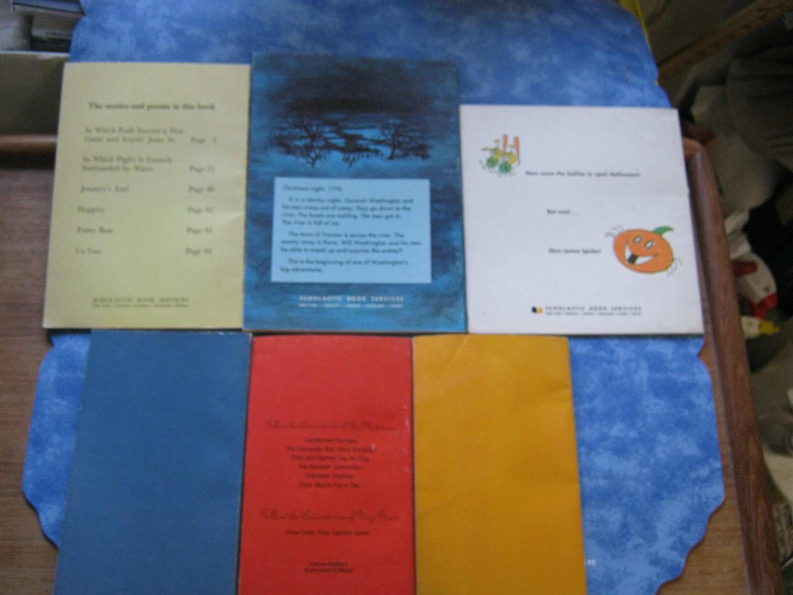 LOT OF 25 VINTAGE EASY READING ILLUSTRATED PB FICTION Grades 1-3