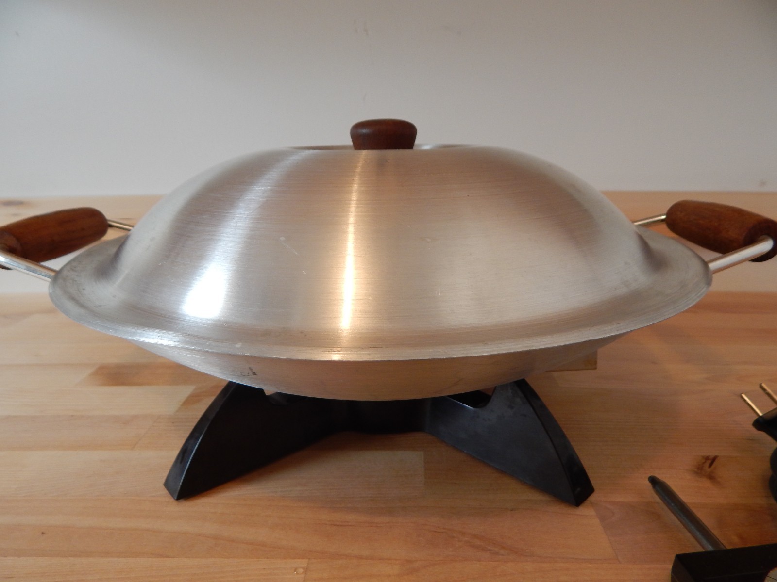 Vintage Oster Electric Wok with Adjustable Temperatures