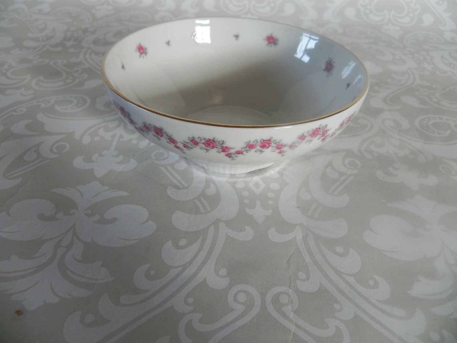 Kenneberg Porcelain Bowl White Rose Pattern Gold Rim German Democratic Republic
