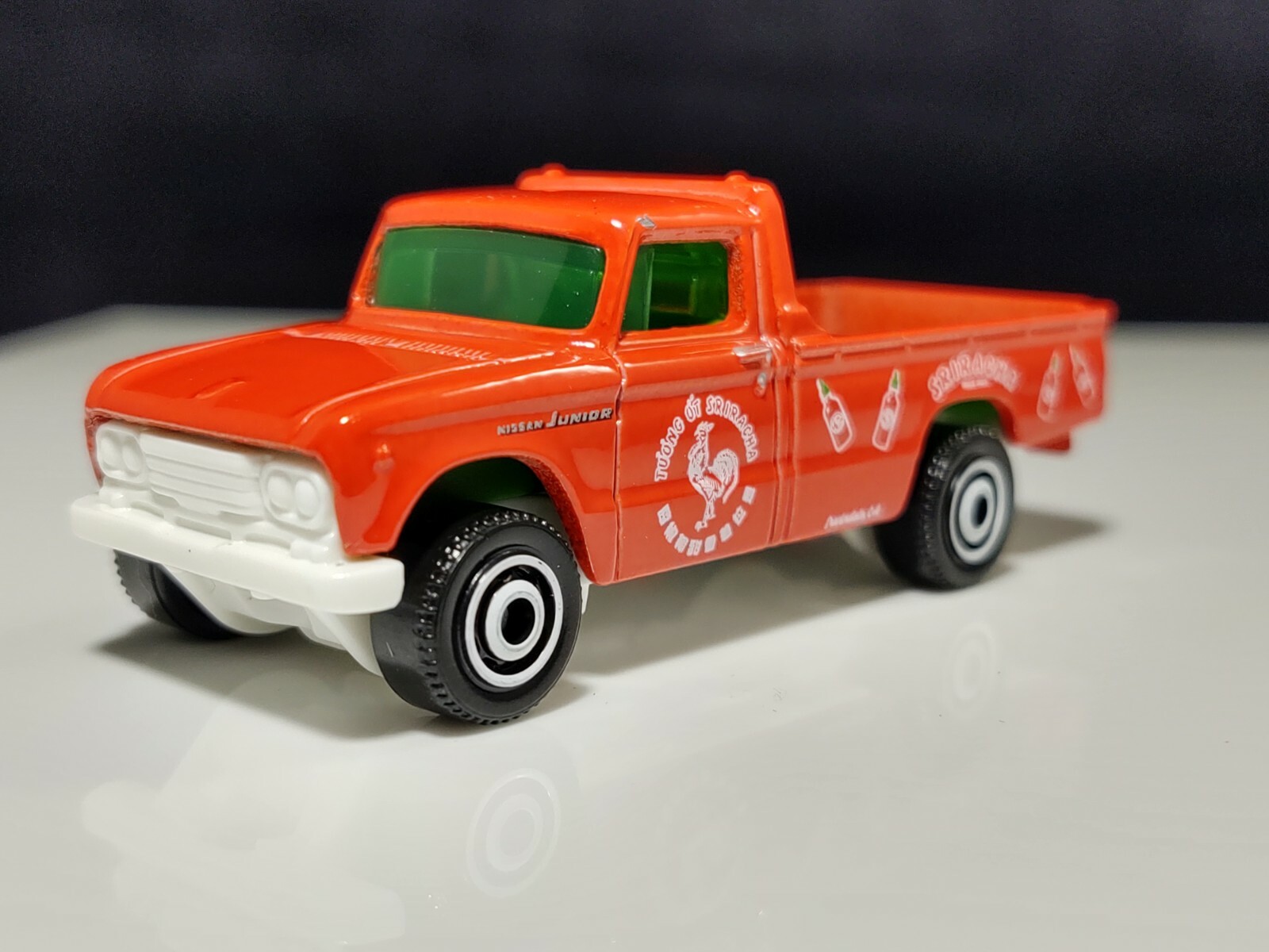 Matchbox 1962 NISSAN SRIRACHA SAUCE DELIVERY TRUCK  RED TOW PACKAGE