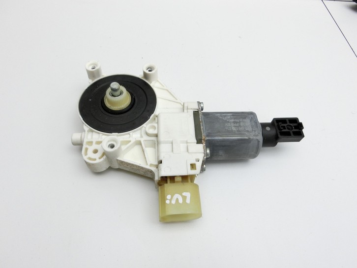 BMW 428i F36 14-17 Coupe Fensterhebermotor Links Vorne BMW 428i F36 14-17 02.06.2016 7046031 67627046031 7046031.0... Vorschau 3