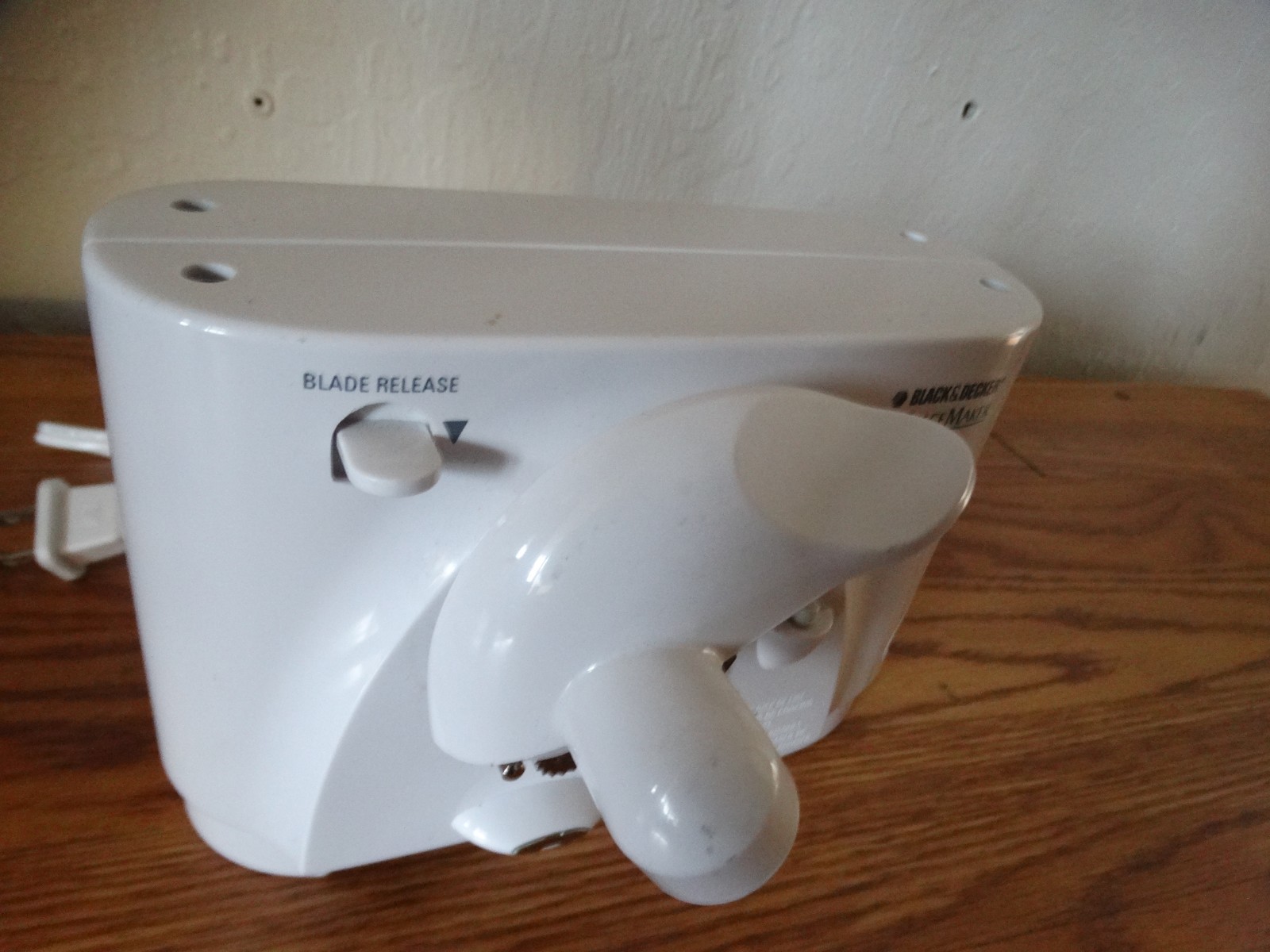 Black & Decker Spacemaker Under Cabinet Can Opener EC85 TYPE 1