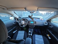Jeep Compass II 17-21 USB AUX Buchse Anschluss Jeep Compass II 17-21 12.03.2019 5XG28DX9AC 33373031-01 gebraucht Vorschau 8