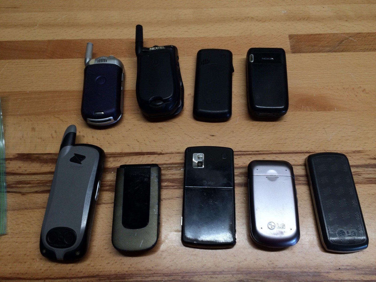 Lot of Cell Phones Motorola Netxel LG Nokia Vue Metro PCS Alltel AT&T Boost