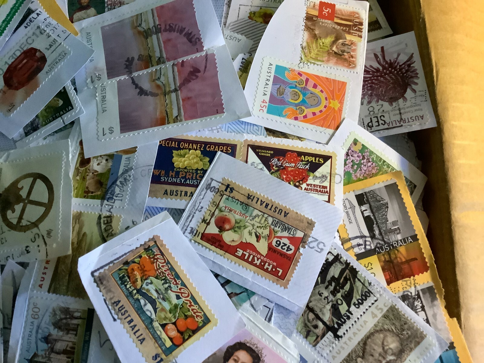 SUPERB Kiloware, AUSTRALIAN STAMPS ON PAPER 1 kg