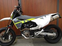 HUSQUVARNA SUPER MOTO 701 *ONLY 1400 MILES* S C EXHAUST * LOVELY LOOKING * *
