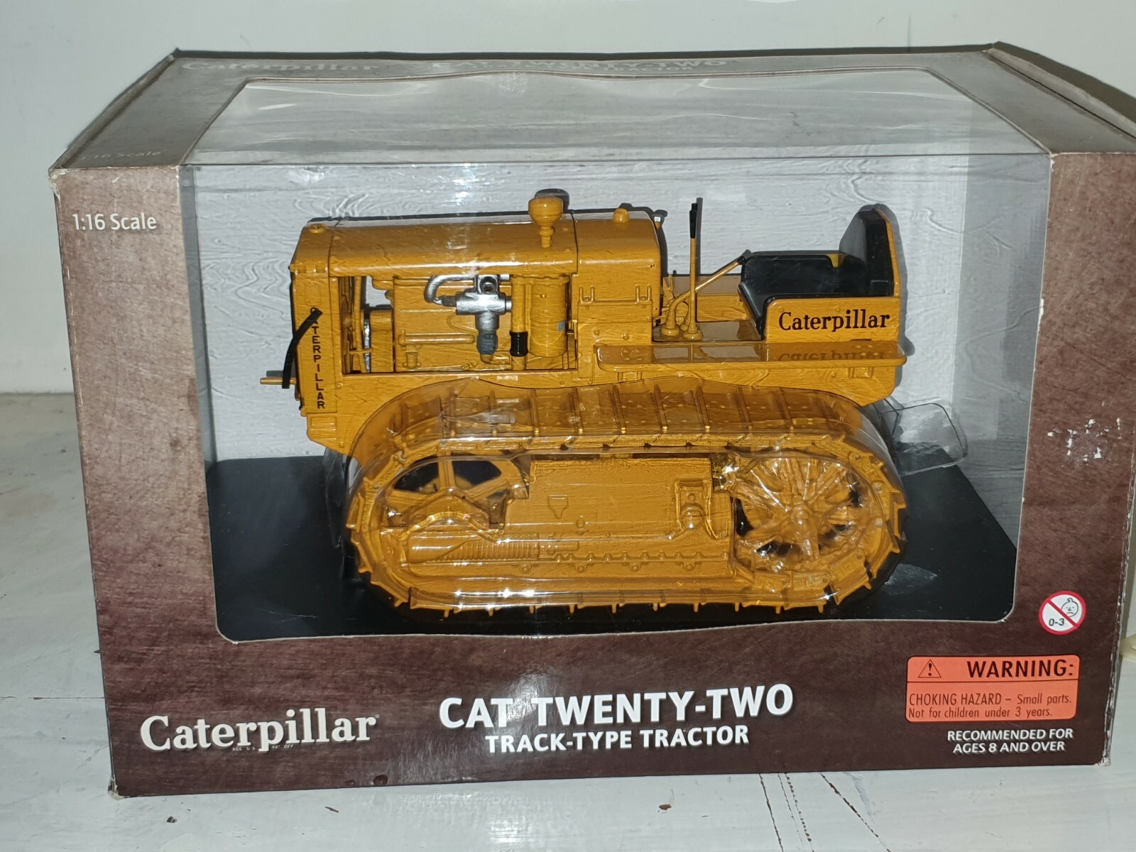 1:16 Caterpillar CAT Twenty-Two Track Type Tractor By 1:16 Caterpillar CAT Twenty-Two Track Type Tractor By