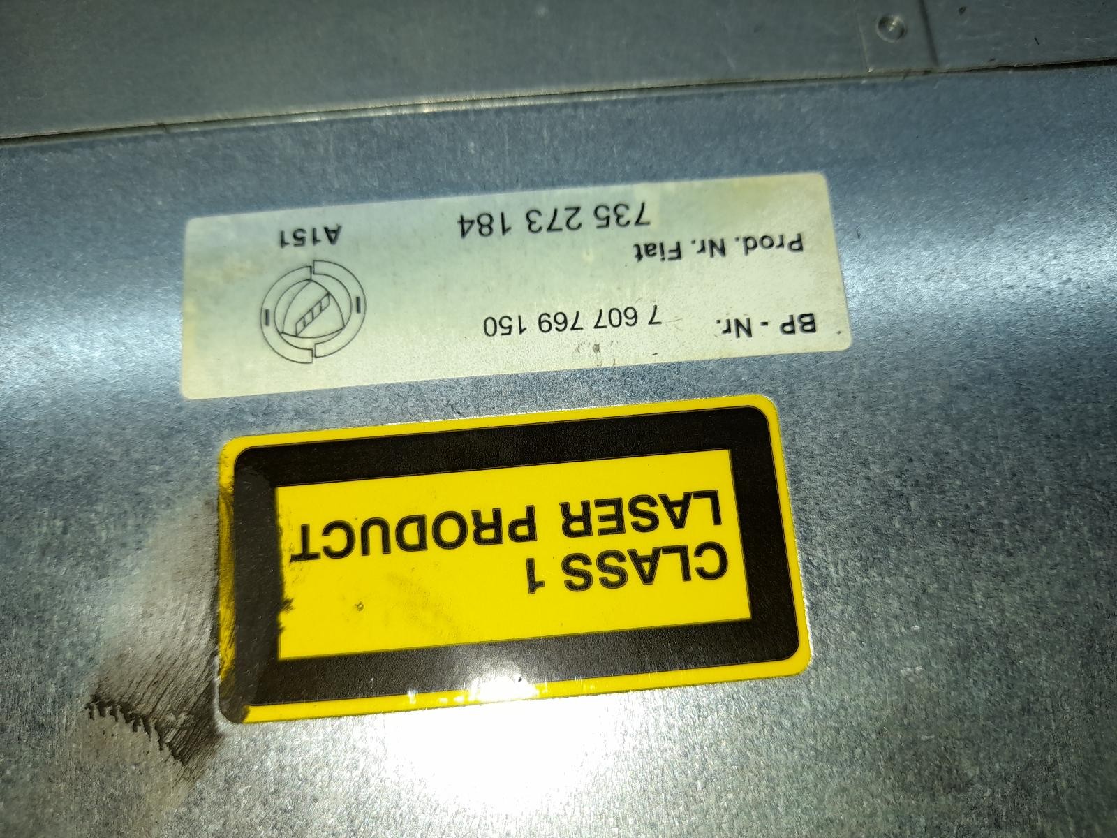2004 Maserati Quattroporte CD STACKER 09/2003-06/2013 BP915046405756 676672 image 3
