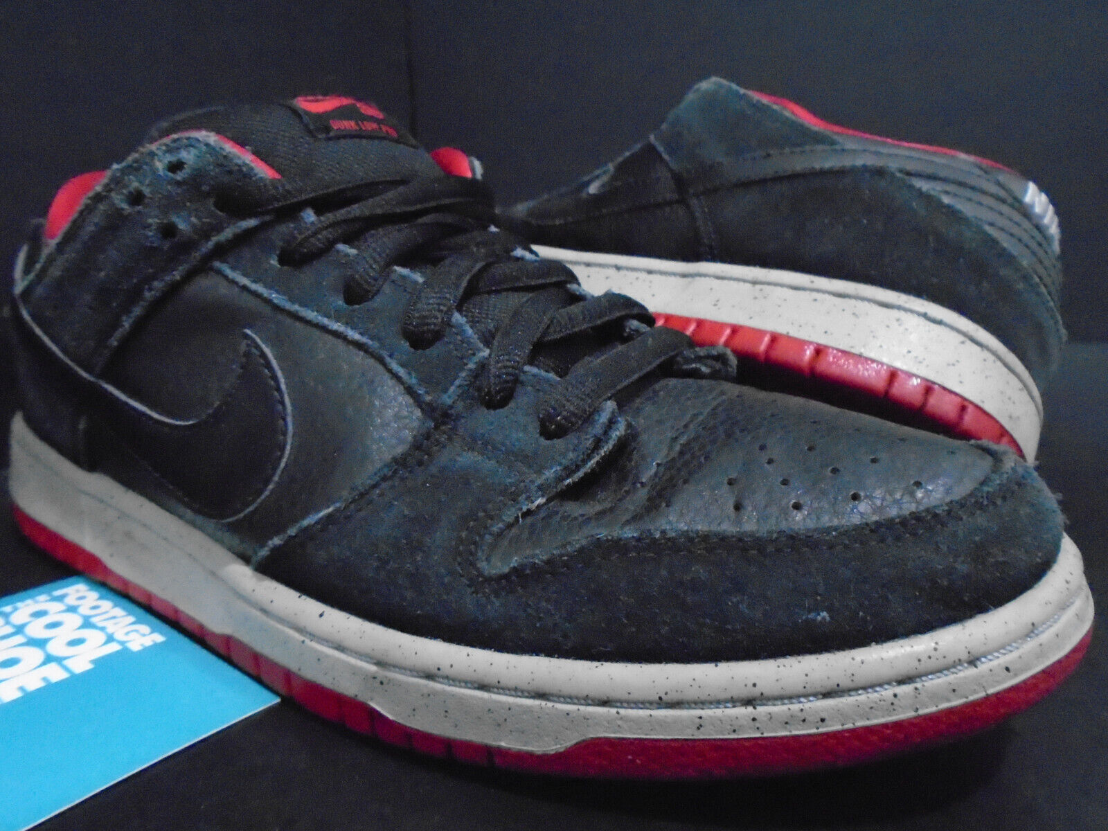 NIKE DUNK LOW PRO SB BLACK CEMENT GREY FIRE RED WHITE NIKE DUNK LOW PRO SB BLACK CEMENT GREY FIRE RED WHITE