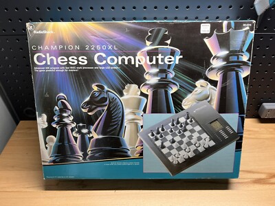 RadioShack Champion 2250XL Electronic Chess Computer Game Kasparov Vintage 1996