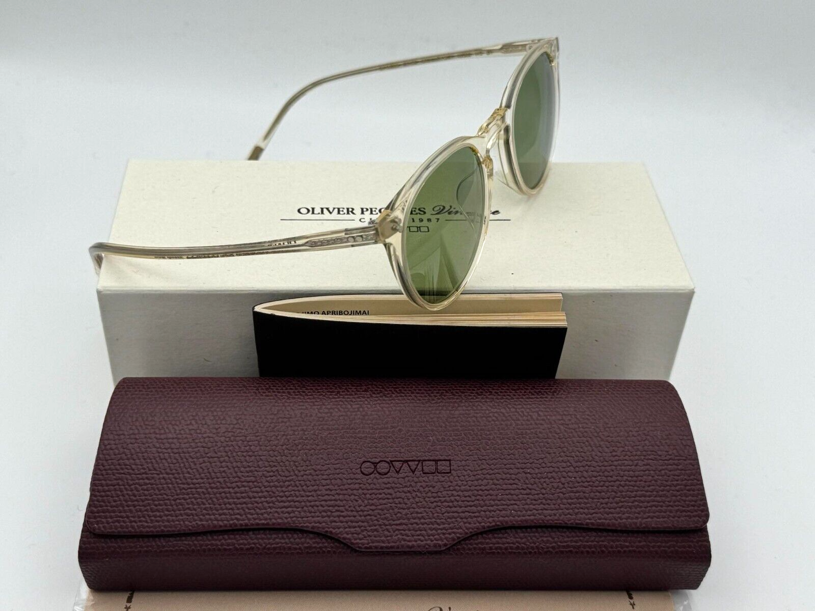 Pre-owned Oliver Peoples O'malley Sun Ov5183s 109452 Buff / Green C