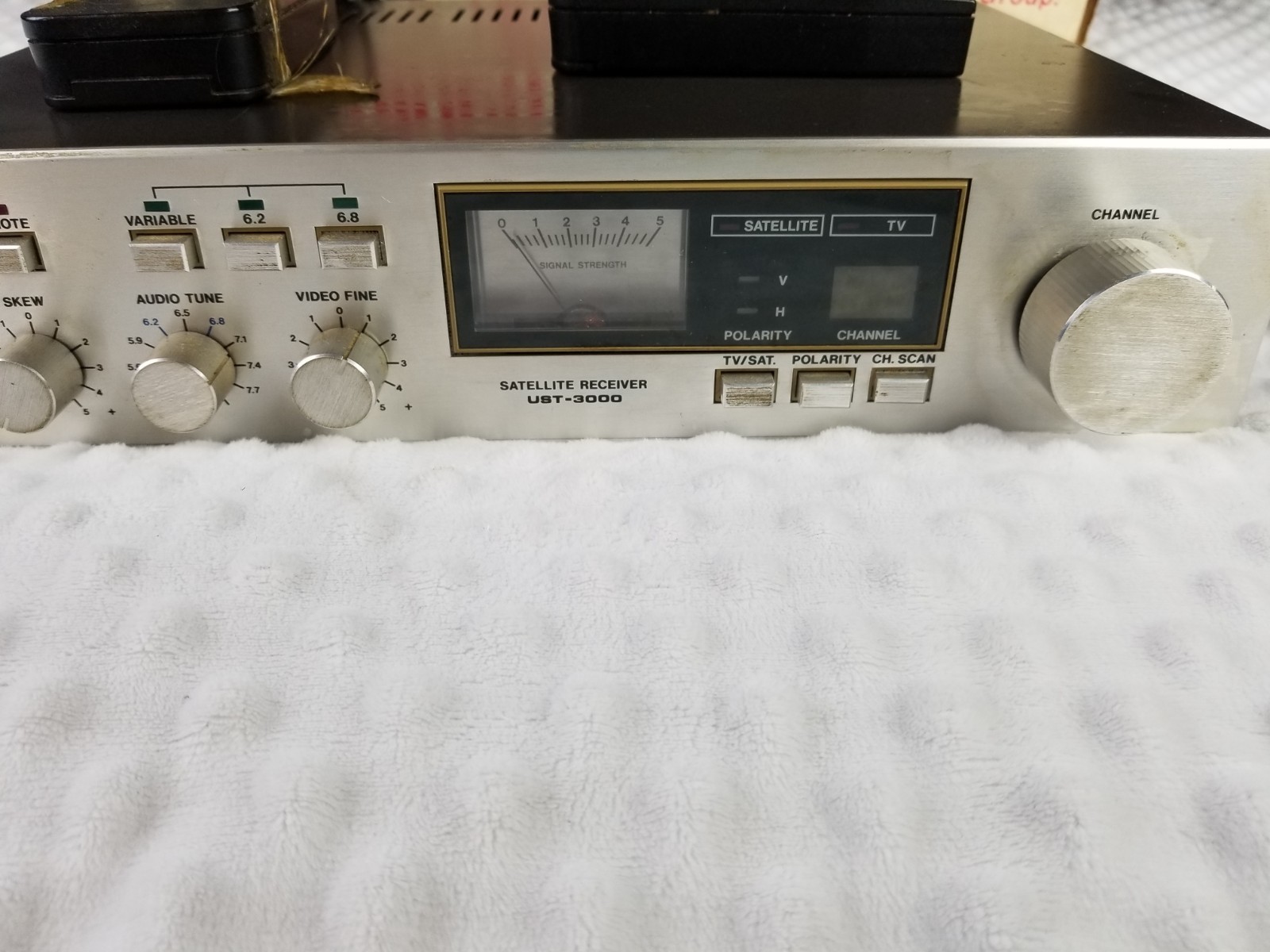 UNIDEN UST SATELLITE RECEIVER SYSTEM MODEL UST-3000