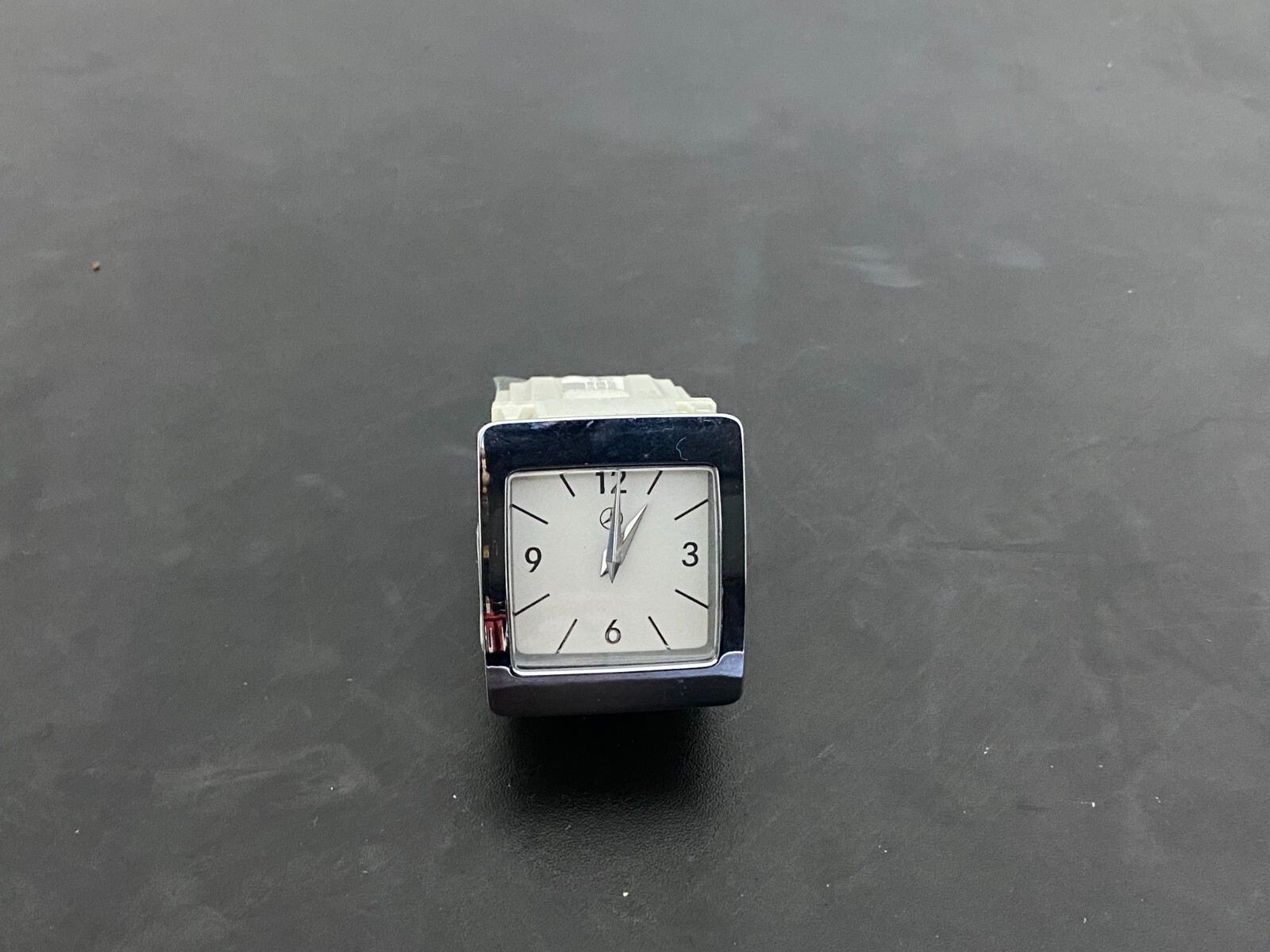 MERCEDES BENZ W212 E CLASS DASHBOARD ANALOGUE CLOCK FRONT