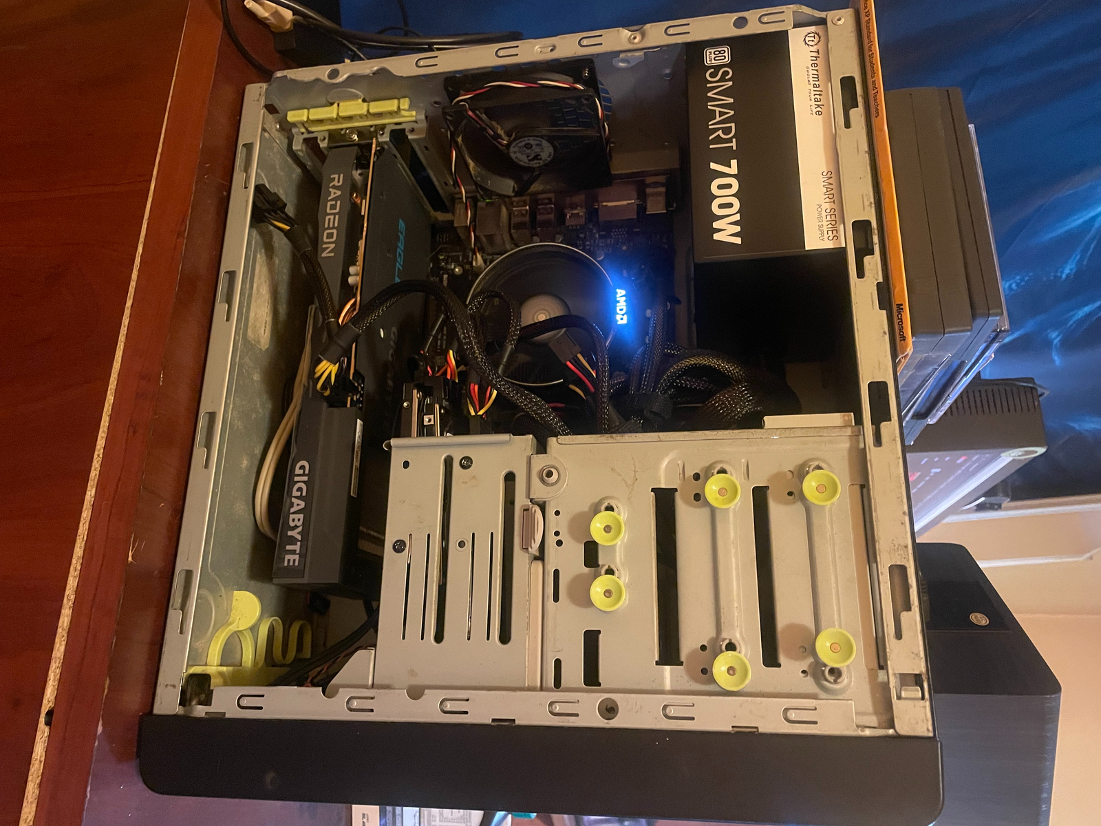GIGABYTE Radeon RX 6600 8GB Eagle GDDR6 GV-R66EAGLE-8GD GIGABYTE Radeon RX 6600 8GB Eagle GDDR6 GV-R66EAGLE-8GD