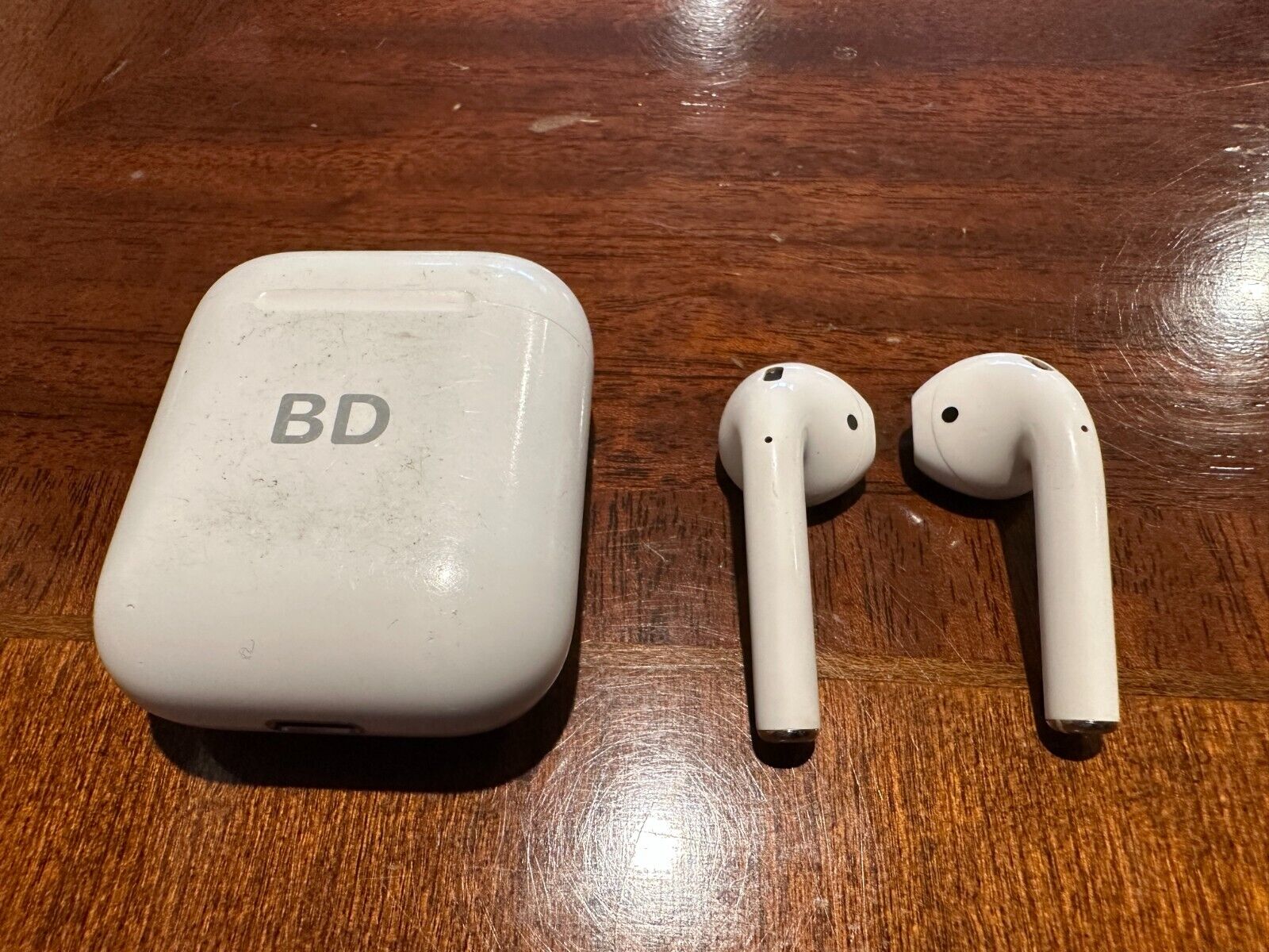 Apple AirPods 1st Generation In-Ear Headsets with Charging Case - White 888462858519 | eBay Apple AirPods 1st Generation In-Ear Headsets with Charging Case - White 888462858519 | eBay