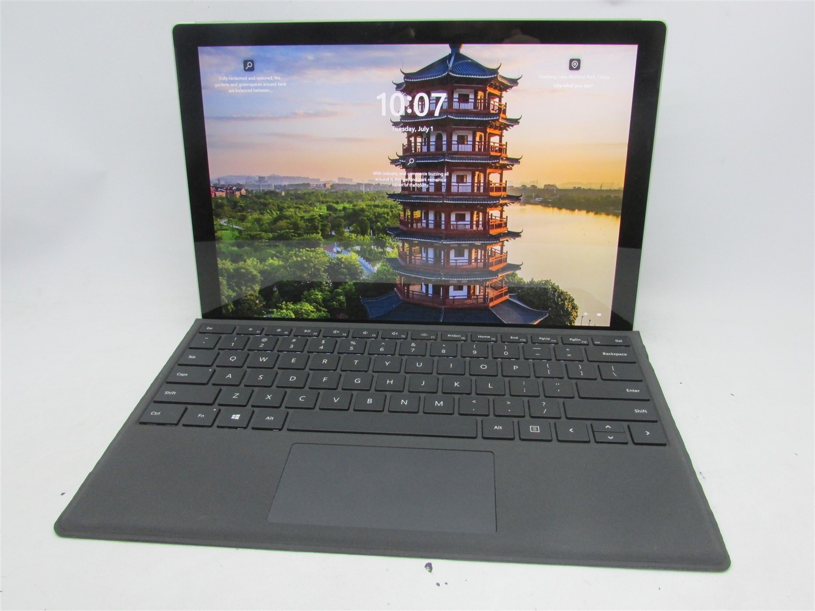 Microsoft Surface Pro＋ 1960 i5 256GB 8GB Amazon.com : Microsoft Surface Pro (5th Gen) (Intel Core i5