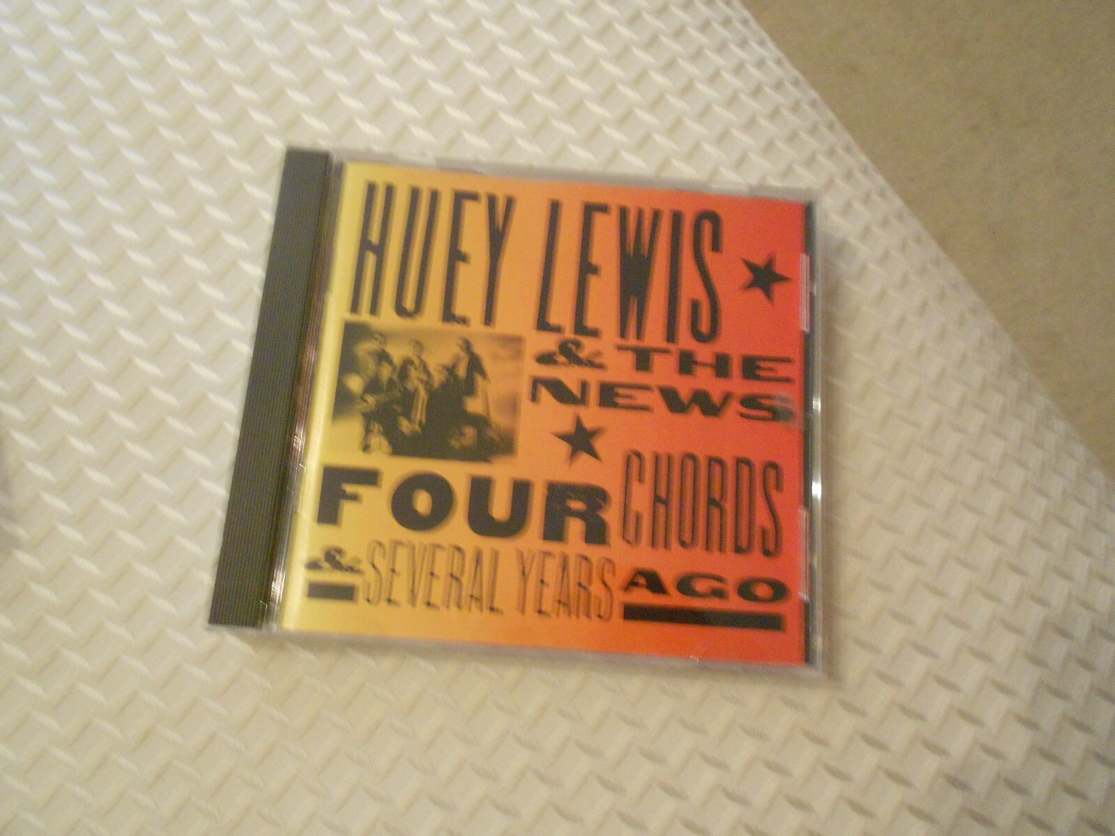 (CD)Four Chords &amp; Several Years Ago／Huey Lewis、Huey Lewis and the News Four Chords & Several Years Ago - Wikipedia