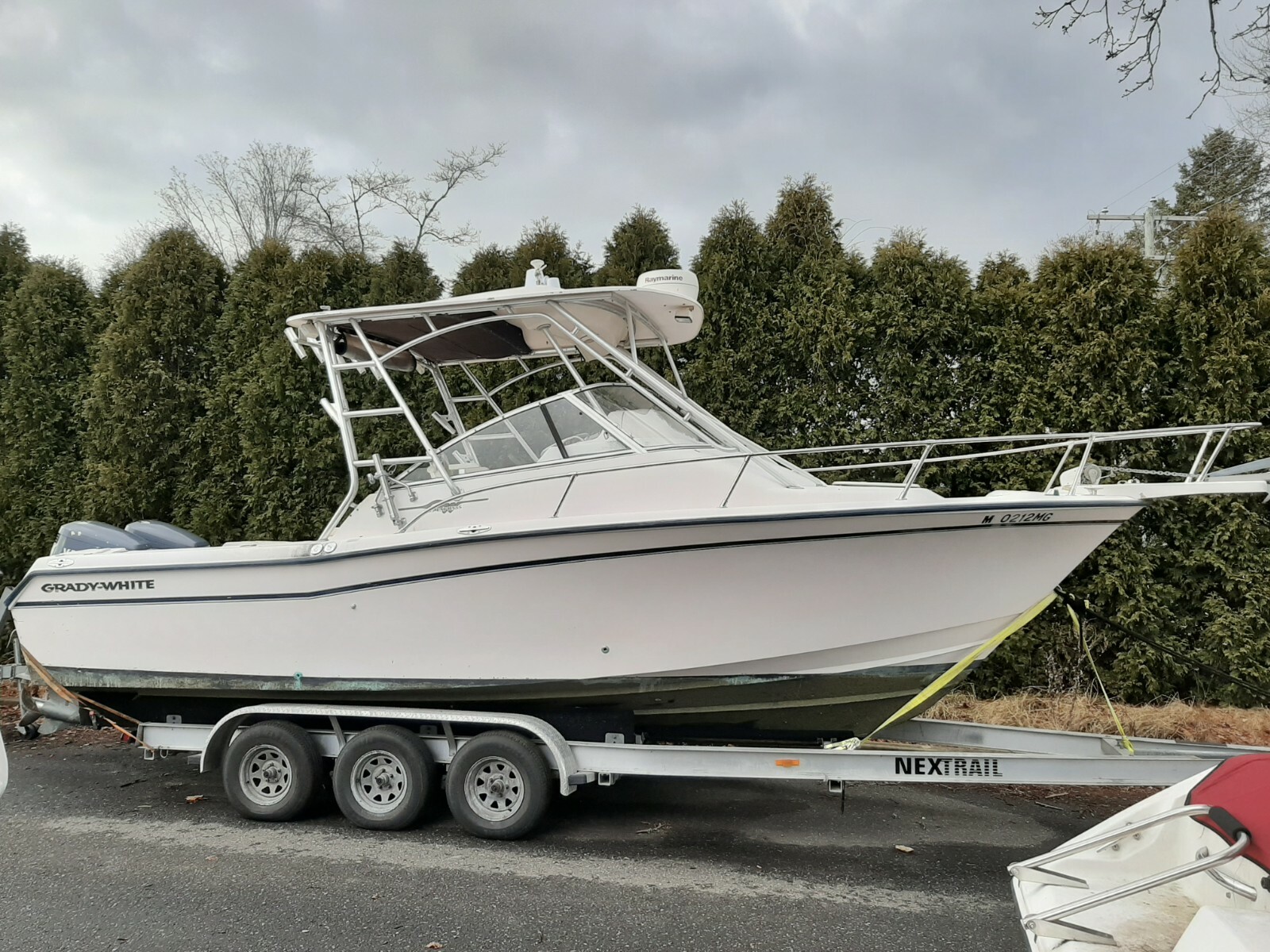 2000 Grady White 265 Express with twin 225 EFI Yamahas