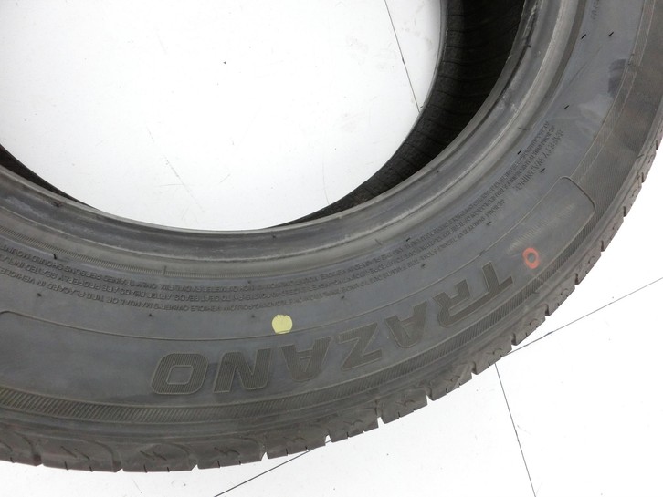 Fiat Freemont 11-16 2 x Reifen Ganzjahresreifen Trazano 225/65R17 106 V Fiat Freemont 11-16 17.02.2011 gebraucht Vorschau 5