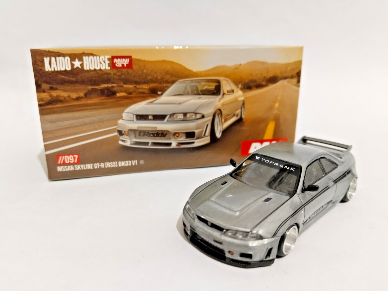 ミニカー KAIDO HOUSE NISSAN SKYLINE GT-R Amazon.com: Kaido House Nissan Skyline GT-R (R34) Kaido