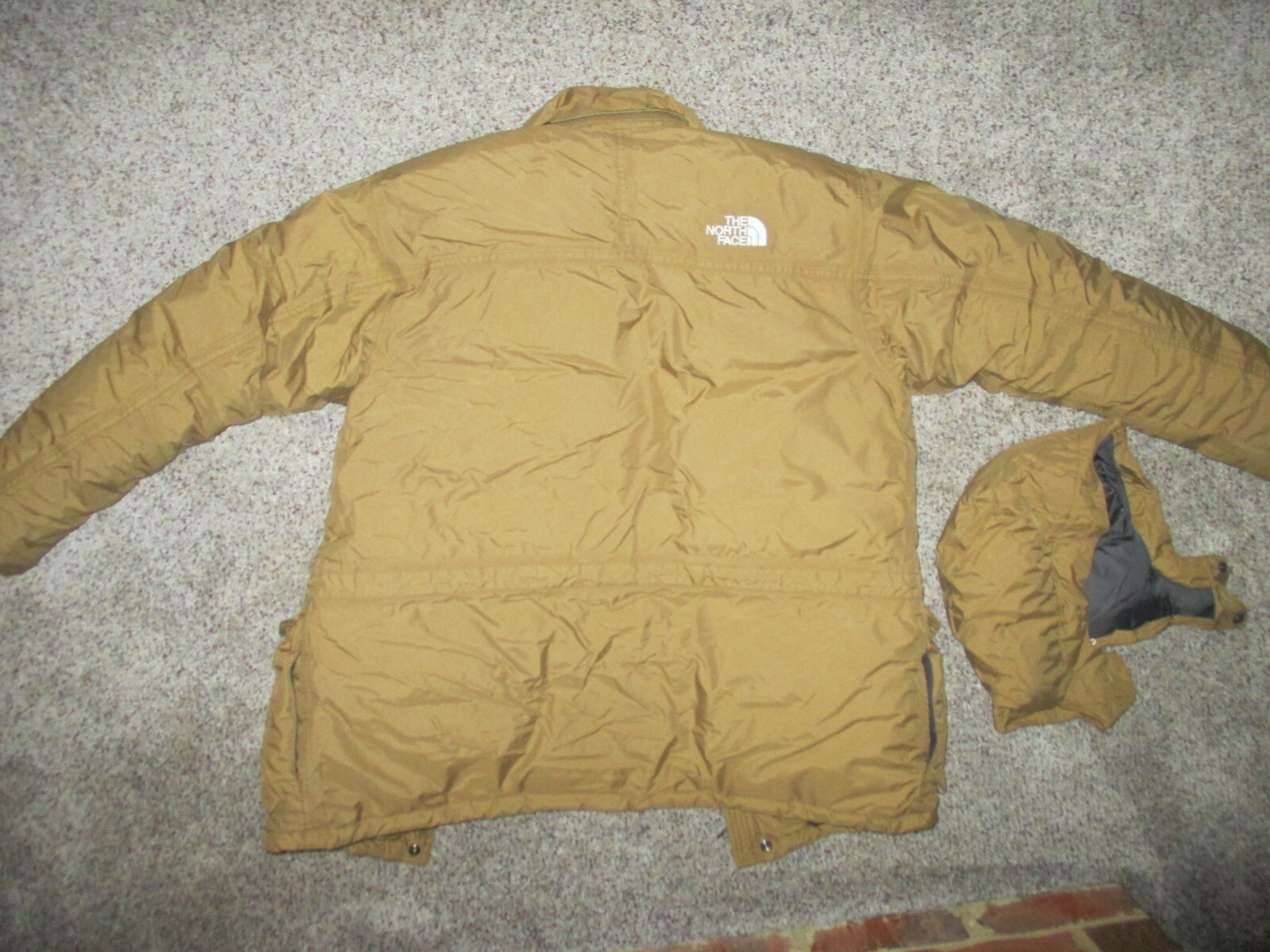 The North Face hyvent insulated boys XL coat jacket (mens M)