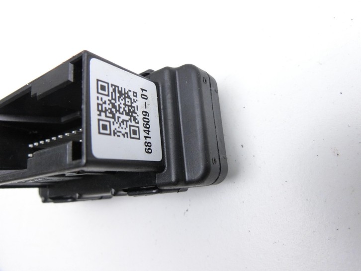 BMW F40 M135i 19-25 Relais Businterface Schnittstelle Pos.2 BMW F40 M135i 19-25 16.03.2021 6814609 6814609-01... Vorschau 4