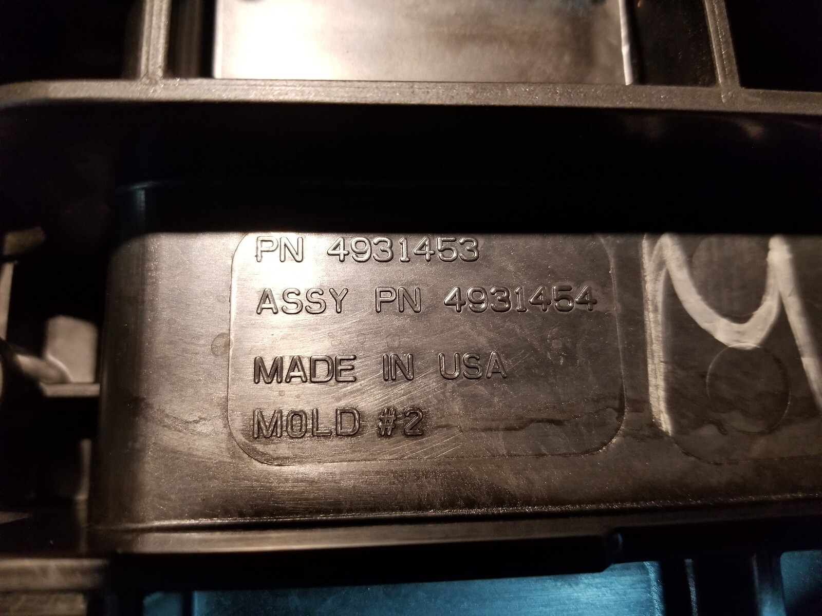 Dodge Ram 5.9L Cummins USED VALVE COVER ASSEMBLY 2005-07 4931453 4931454 REV01 - Picture 11 of 11