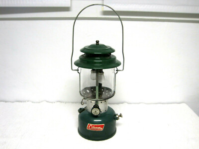 1966 Coleman Sunshine of the Night 220F Green Double Mantle Lantern w/Orig Pyrex