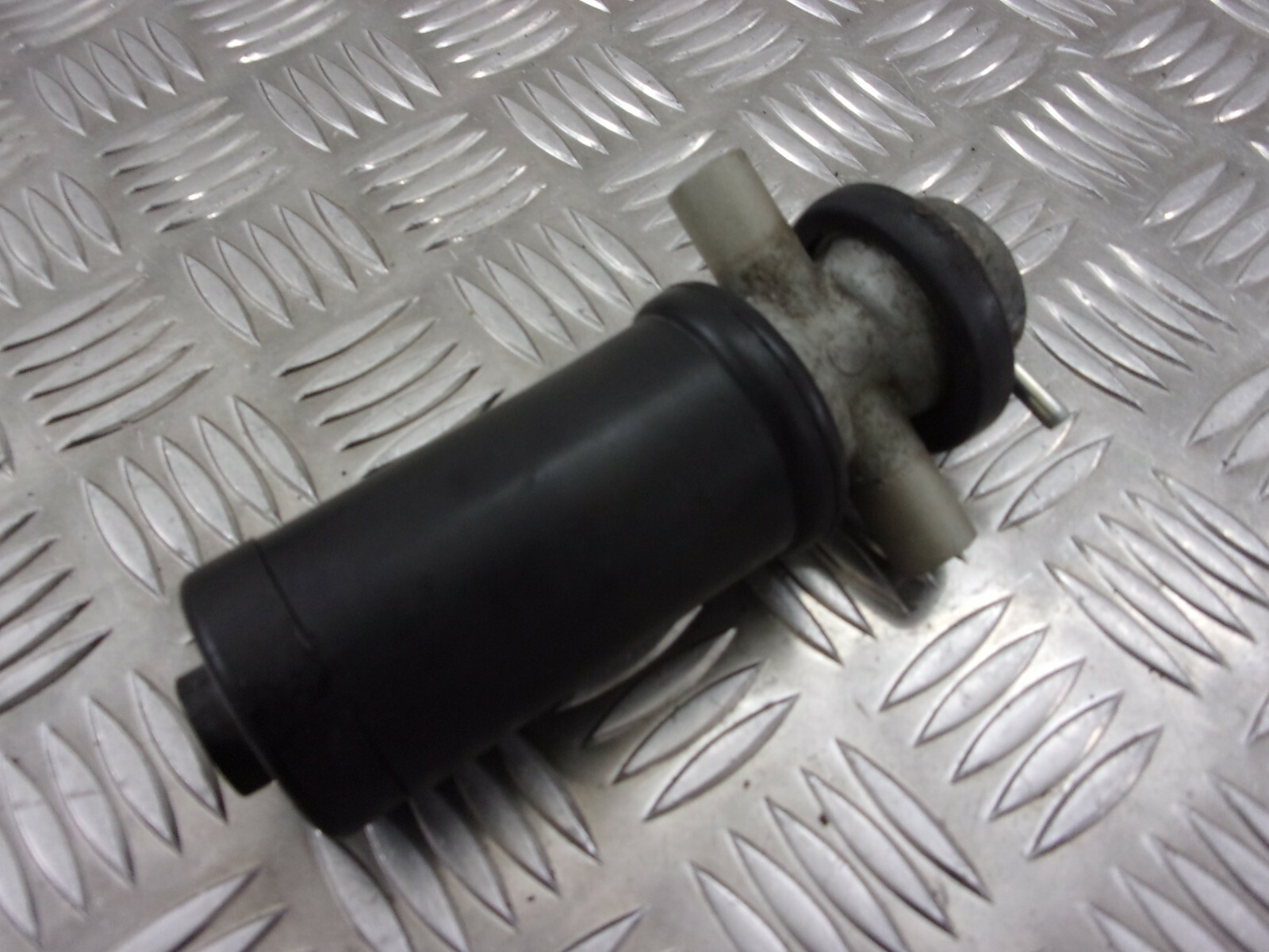 M Frame slider/ engine bolt | Kawasaki Ninja ZX-6R Forum