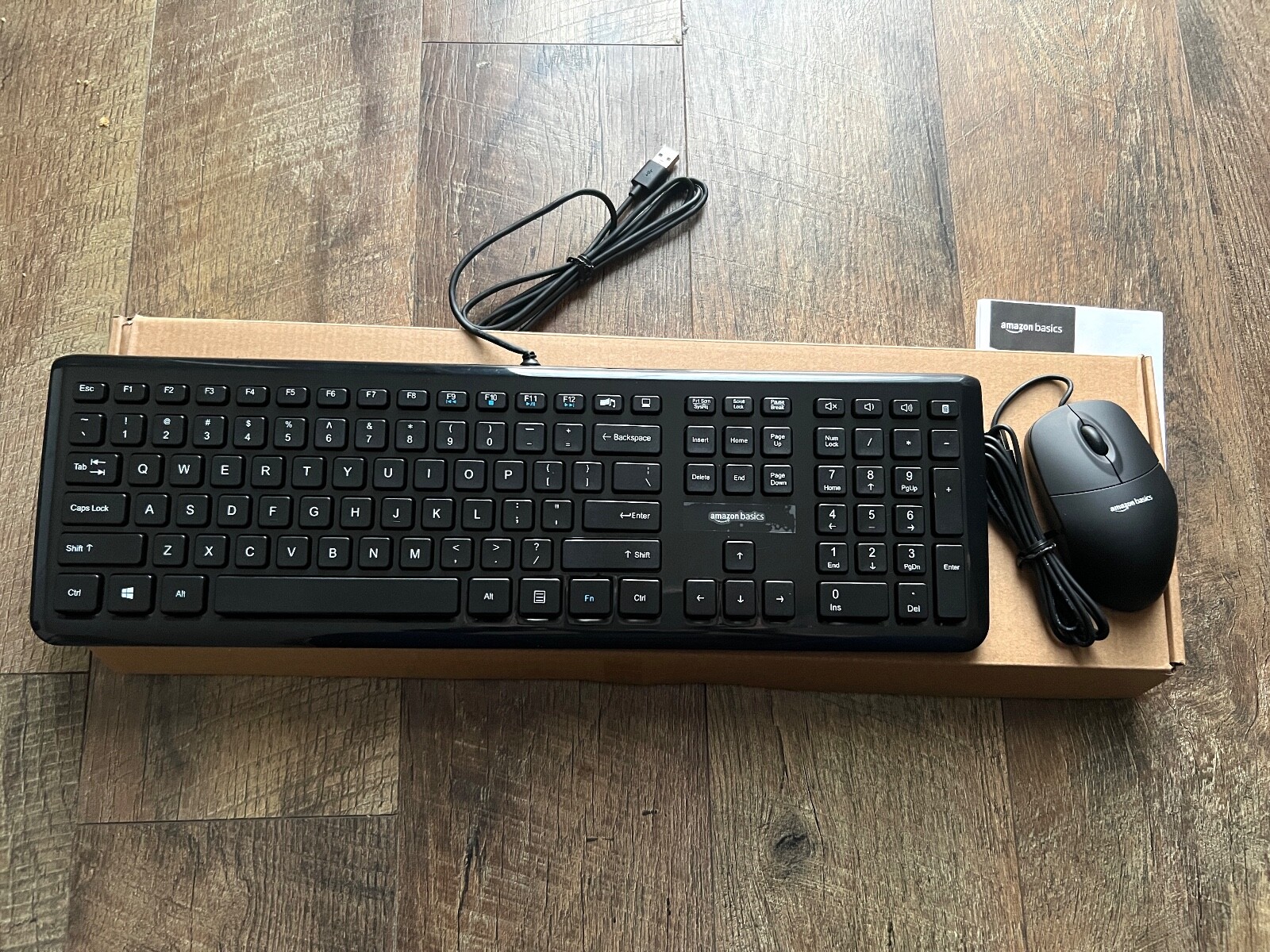 AmazonBasics Keyboard Keyboardi
