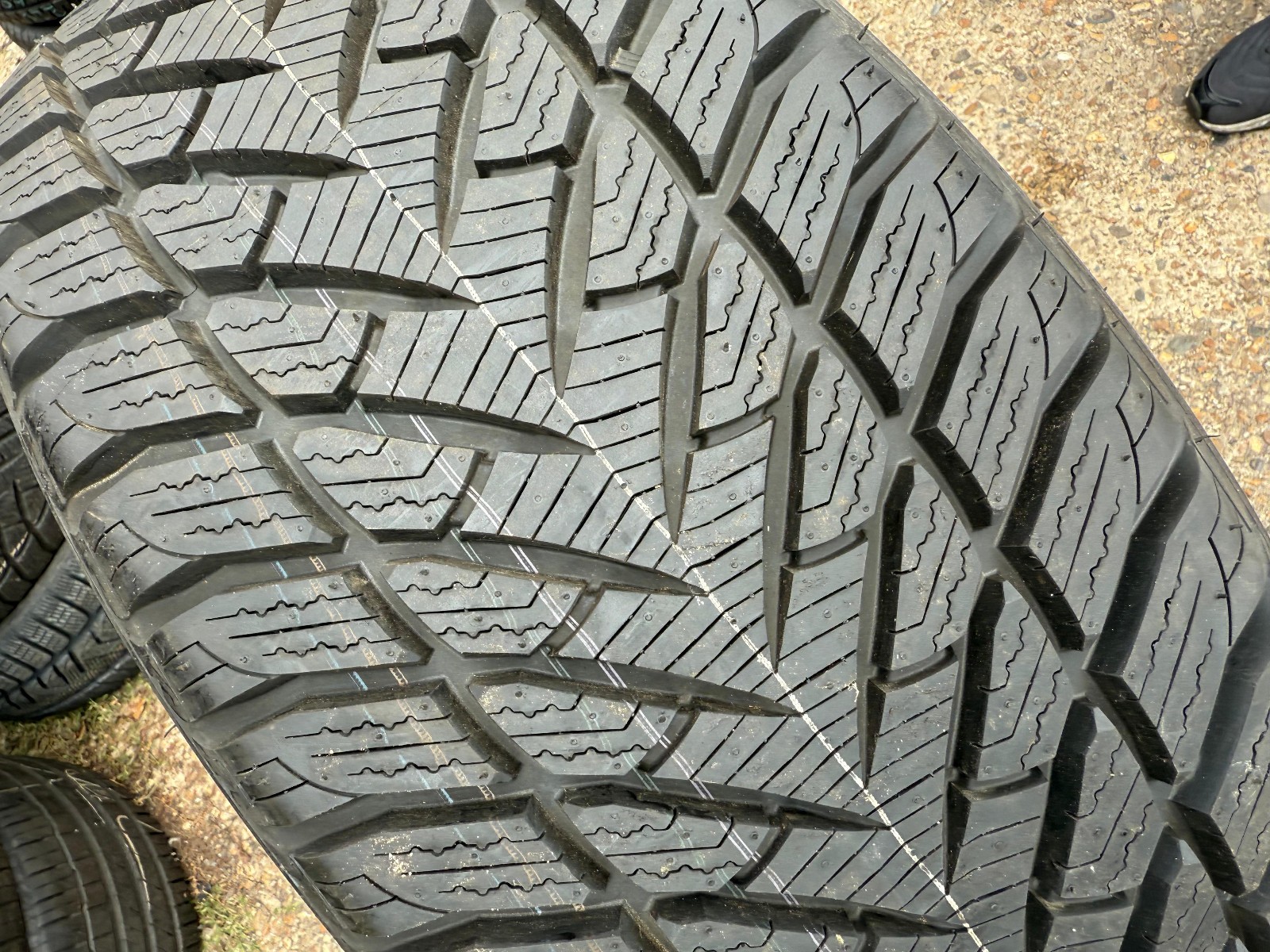 New 255 55 18 Goodyear, Winter, XL, M+S, 109H, x1 Tyre (F1_tyres) YD136