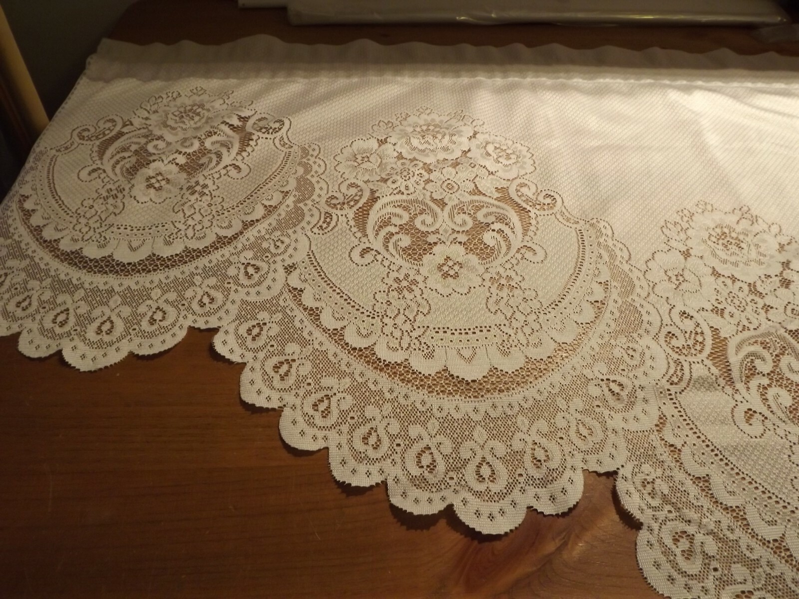 white LACE SWAG CURTAINS76Wx31.5