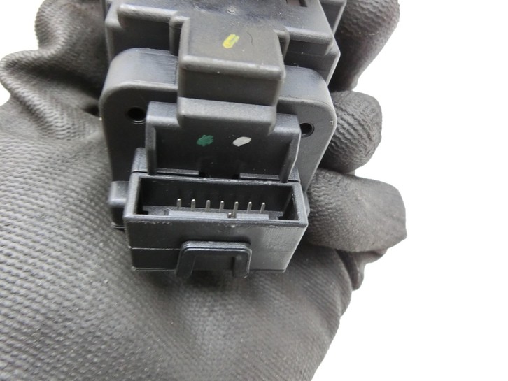 BMW E87 1er 116i 04-07 Zündschalter für BMW E87 1er 116i 04-07 28.09.2005 6954717 38.53-6954717-07 gebraucht Vorschau 6