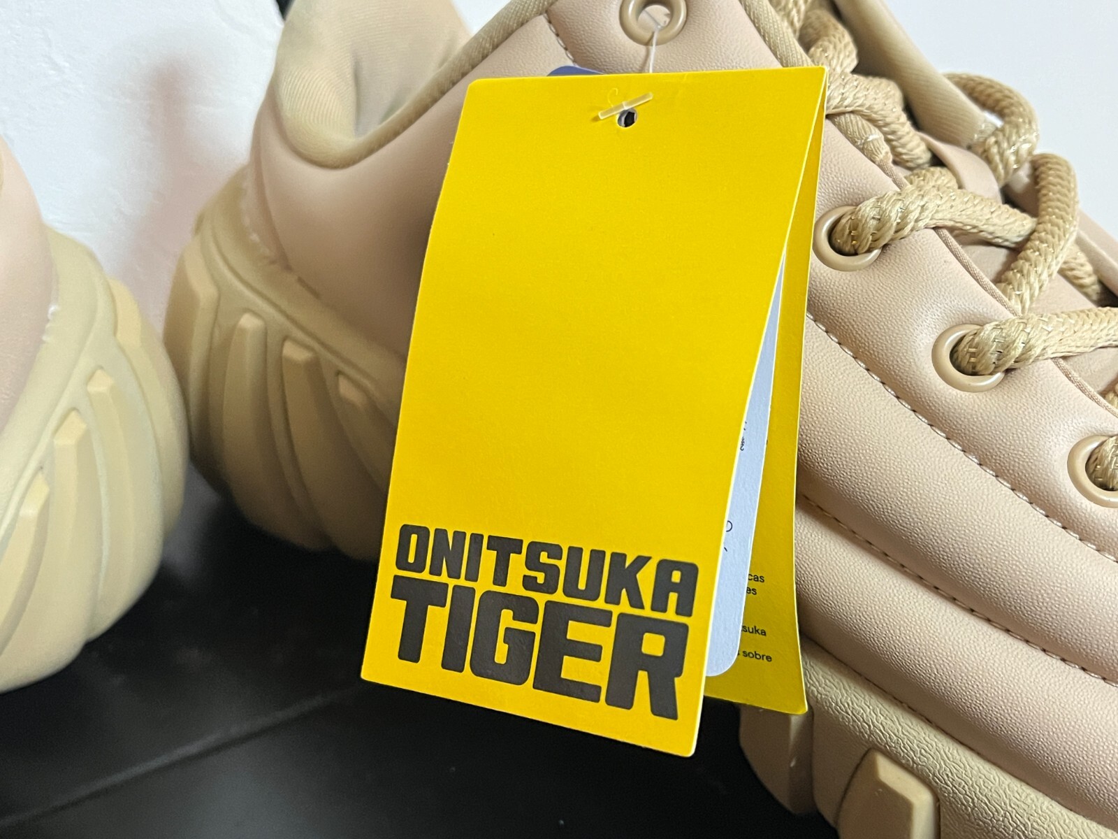 Pre-owned Onitsuka Tiger Dentigre Puff ( Desert ) 1183c147.200 [unisex] Casual Authentic In Yellow