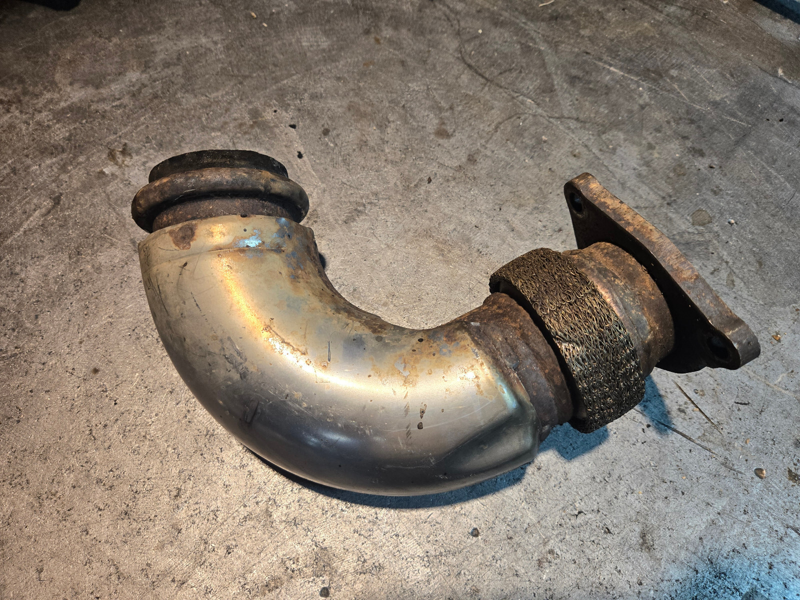 68280398AA 2014-2017 3.0L ECODIESEL USED TURBO EXHAUST ELBOW DOWNPIP - Picture 4 of 5