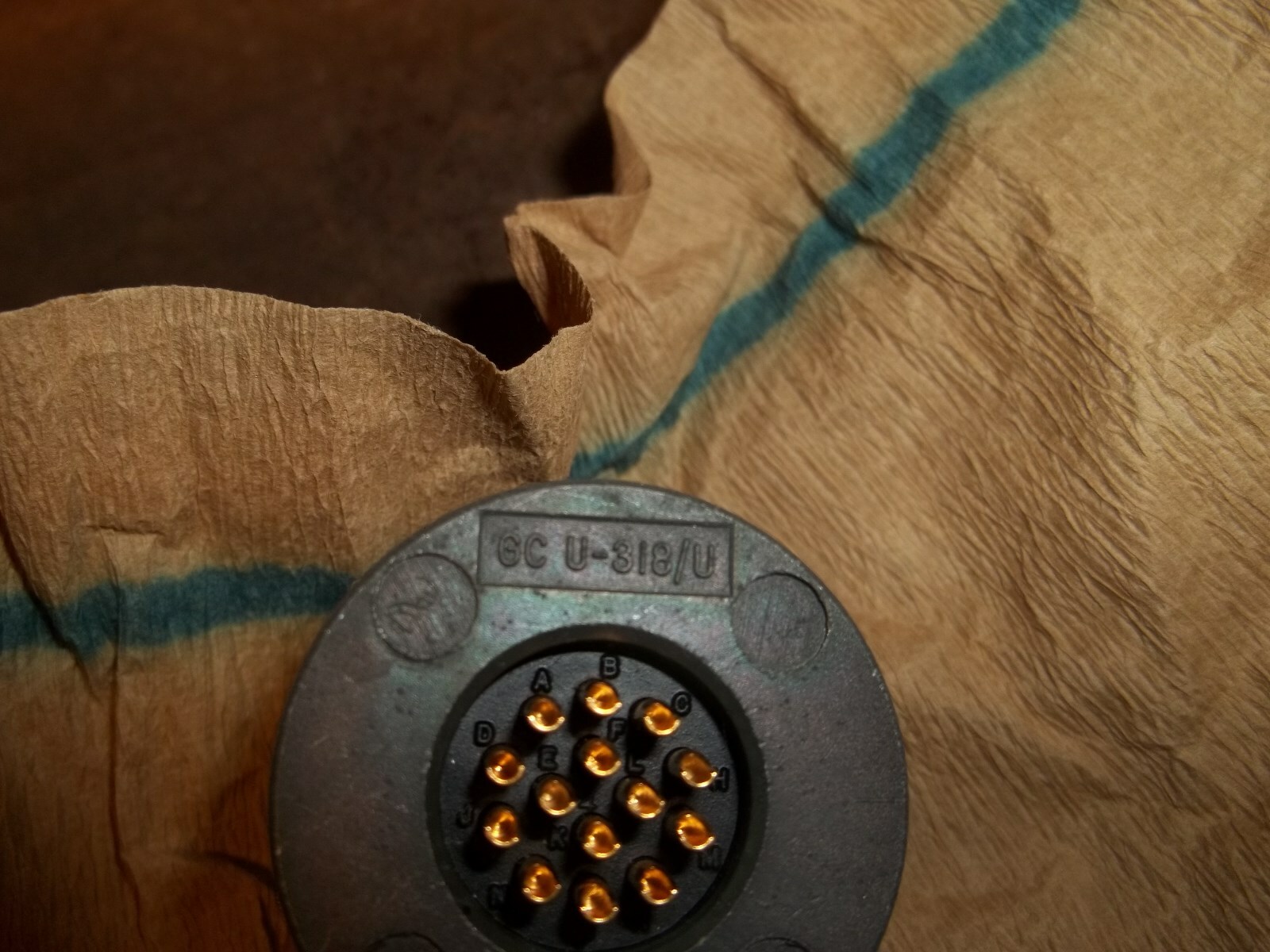 rt-841 prc-25 prc-77 u-318/u receptacle military radio truck jeep am-2060 plug