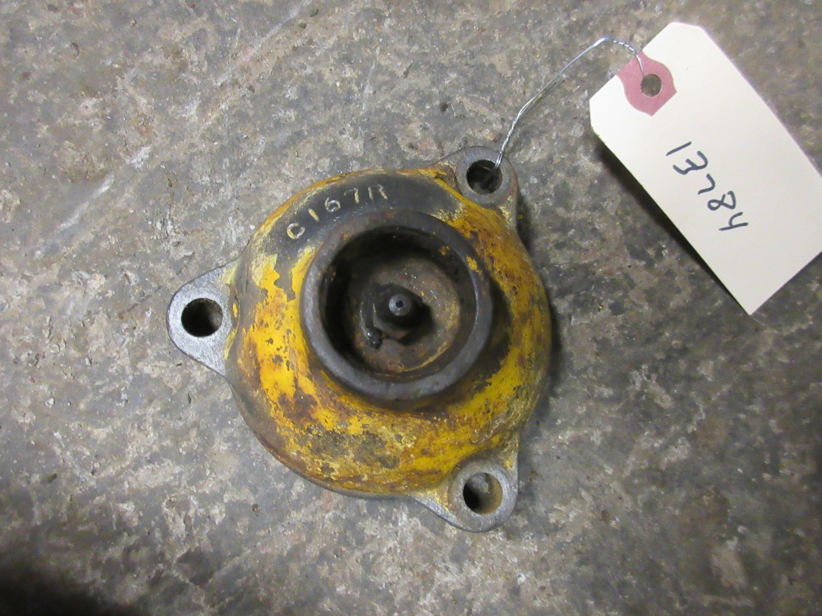 John Deere A B D GP D wheel hub cap  C167R