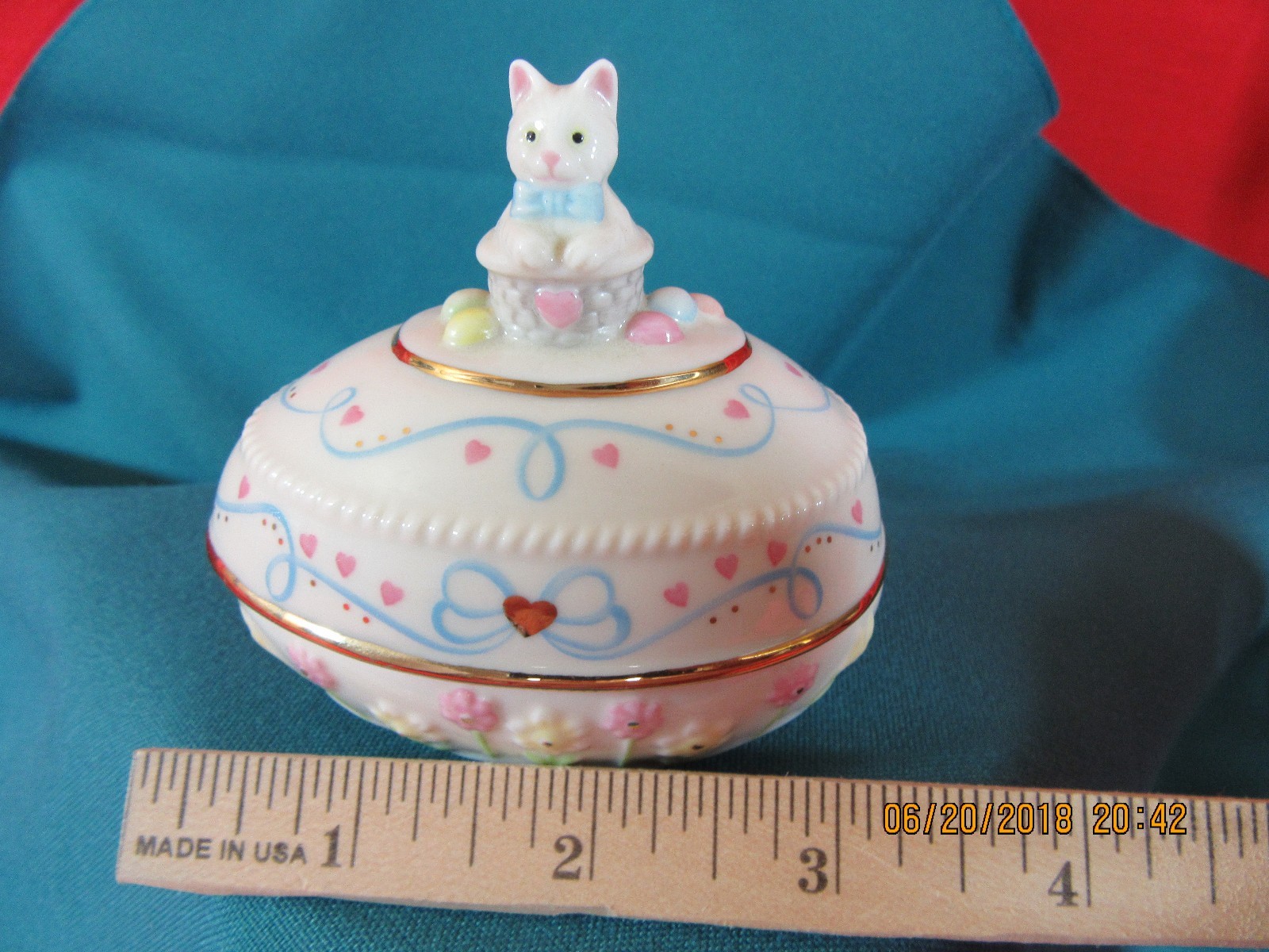 49. Lenox Kitty Kitten Cat on Top of Egg Springtime Easter 2007 Limited Edition