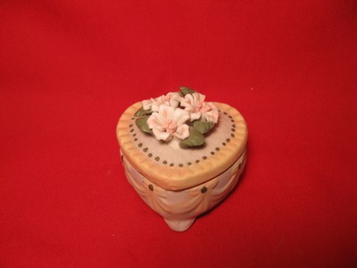 Ceramic Heart Shaped Trinket Box