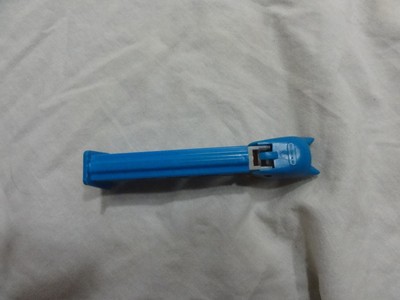 PEZ BATMAN Blue Hood Issue A With Feet 4.9 HUNGARY