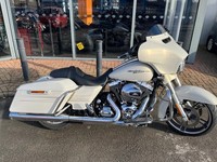 2015 Harley-Davidson TOURING STREET GLIDE FLHXS Solid colour (15MY) Custom PETRO