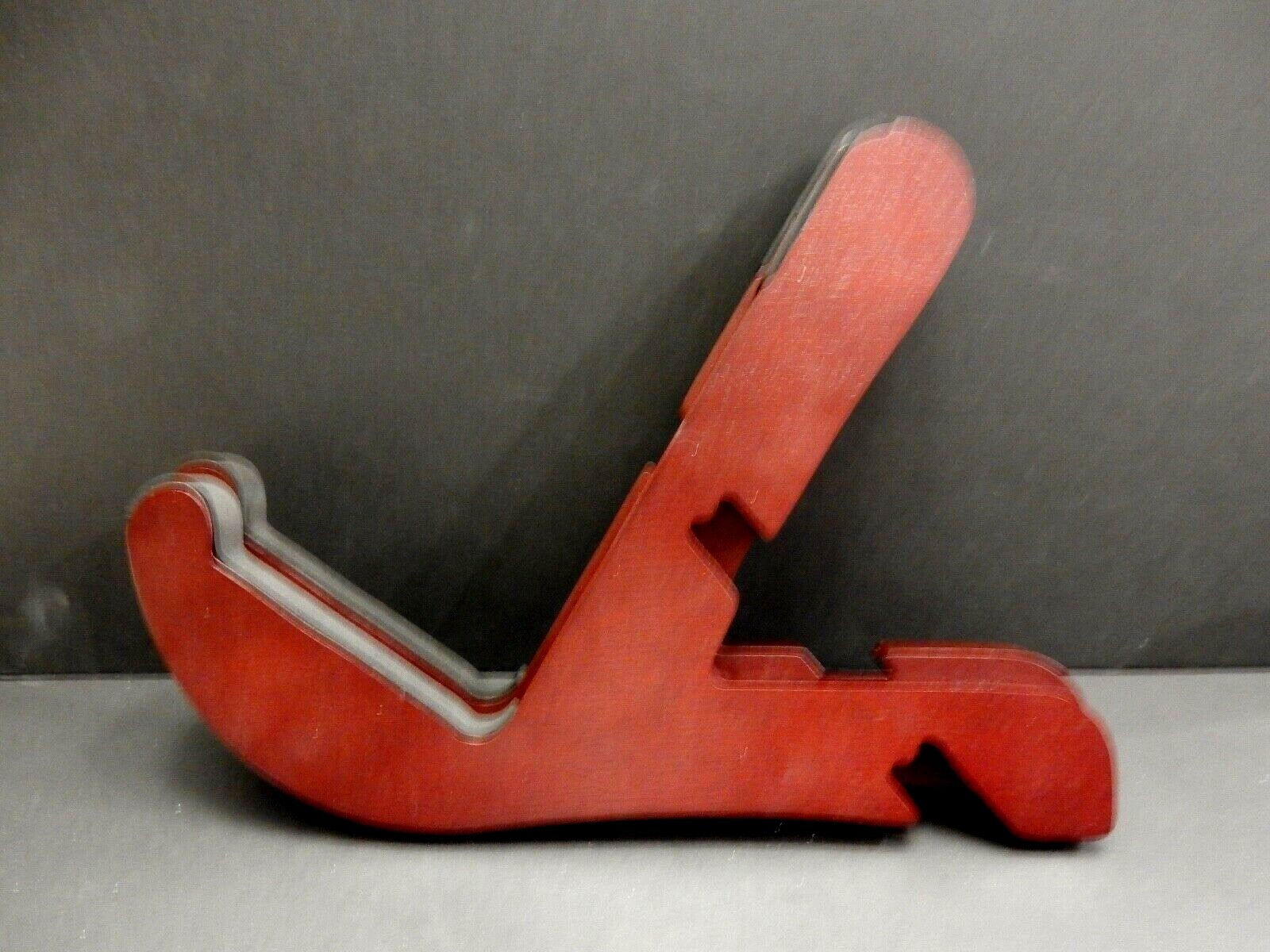 MUGIG UKULELE  WOOD STAND  NIB