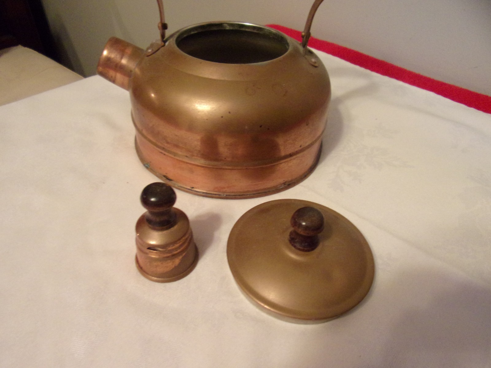 VINTAGE WHISTLING COPPER TEA KETTLE WITH WOODEN HANDLE